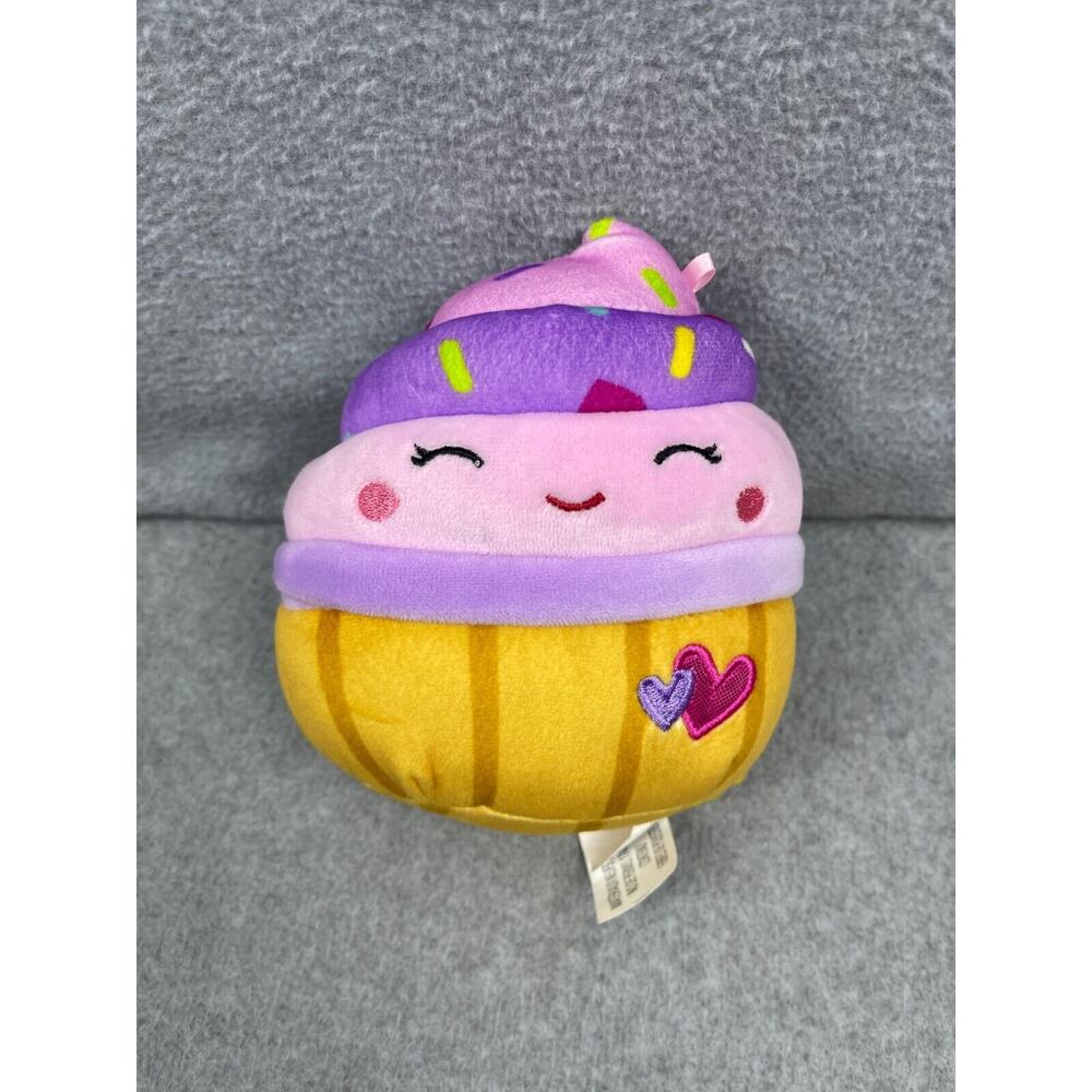 Squishmallows 5" KIMMIE the Cupcake Plush - Heart Sprinkles Valentines Day CUTE!